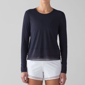 Lululemon Sole Training Long Sleeve in Midnight Navy Size 8
